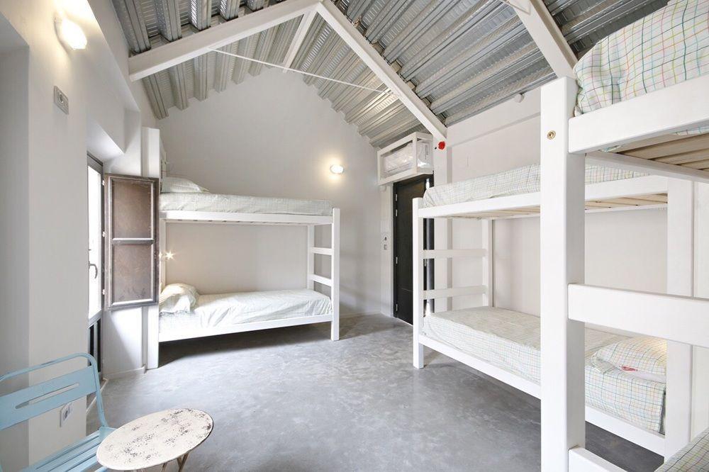 Hostal Lemon Rock *
